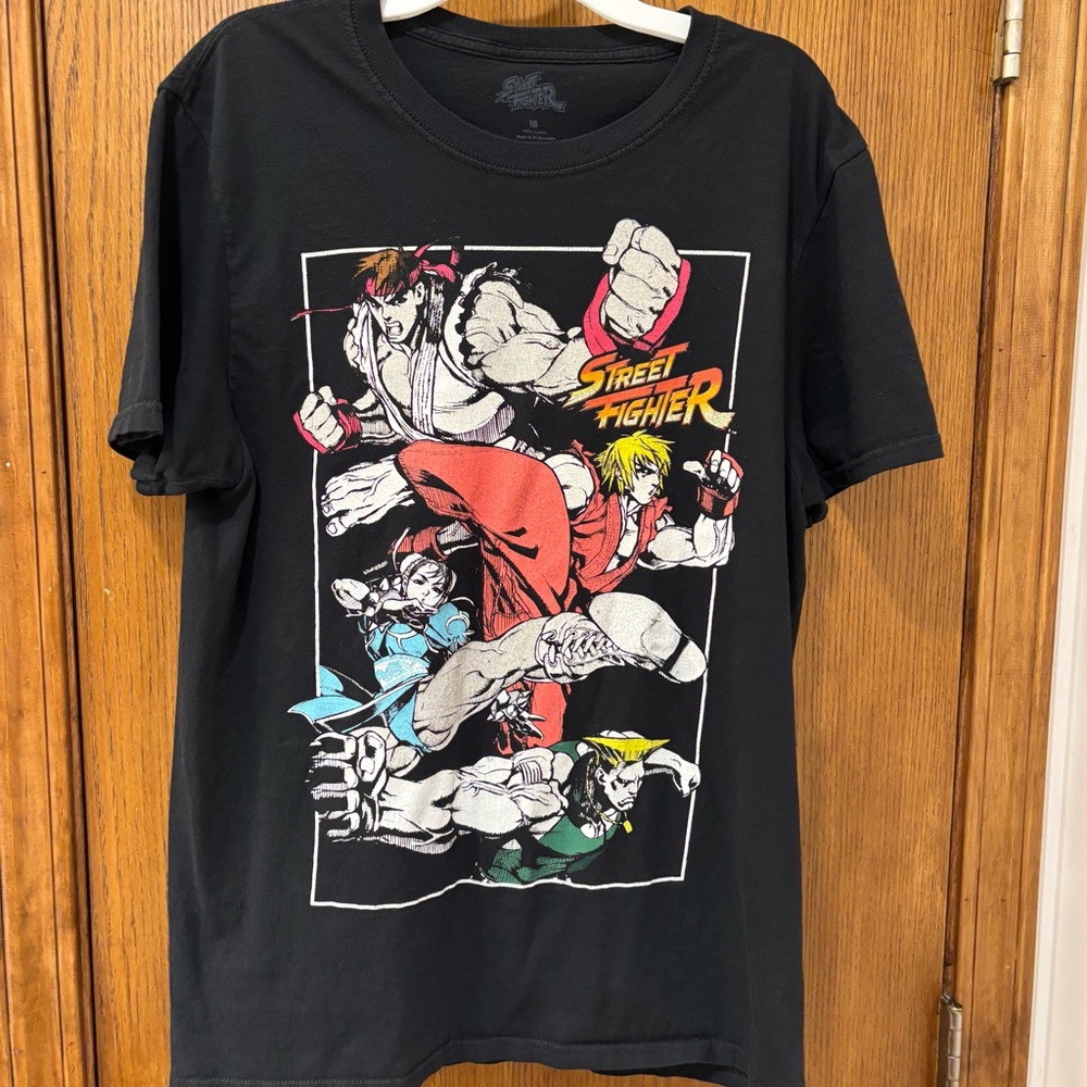 Street Fighter character group black tee, adult medium